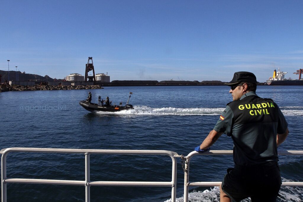 Zwei Betrüger entlarvt 93 Zwei 2