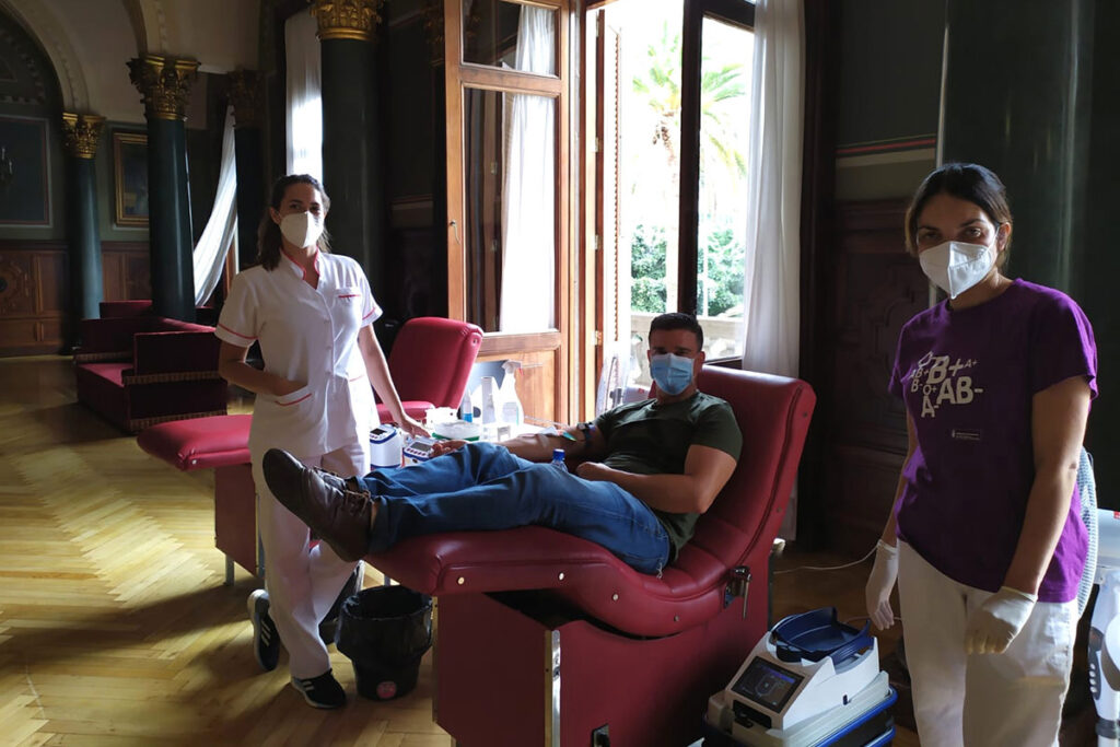 Dringend Blut spenden! 96 Blutspende 1