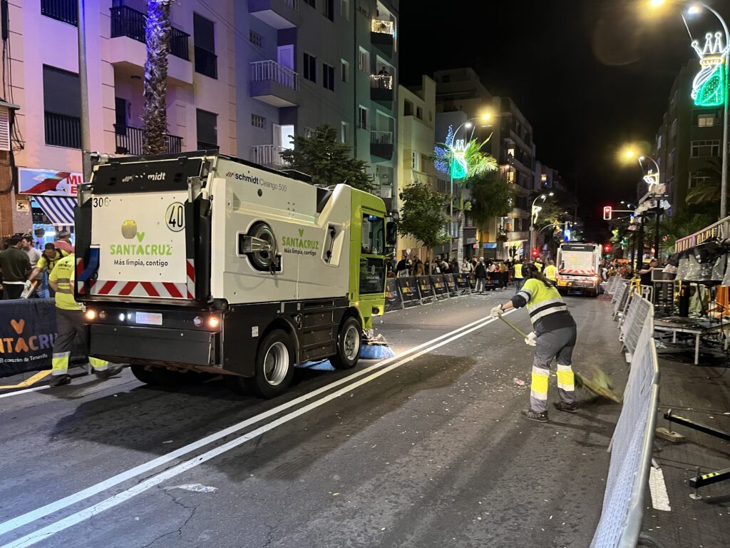 Müll Flut aufgeräumt 94 Muellflut