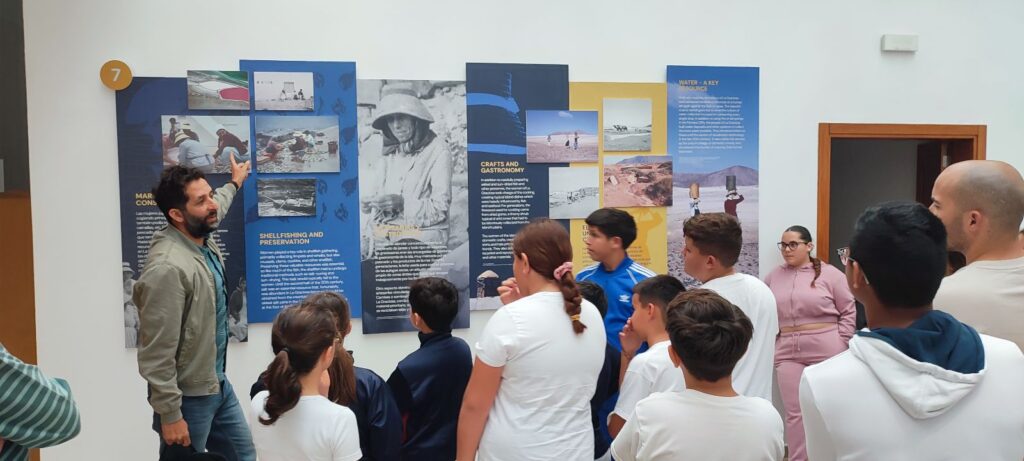 Lanzarote, La Graciosa: Permanente Ausstellung über La Graciosa 94 Pemernanente