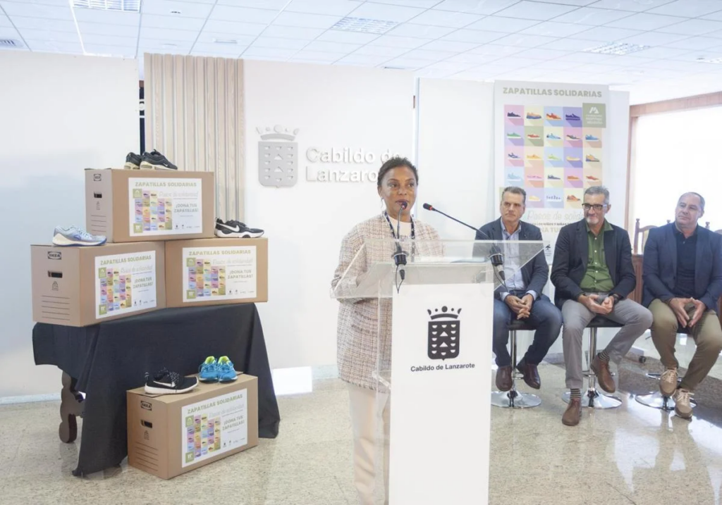 Lanzarote, La Graciosa: Sportschuhe für Äquatorial-Guinea 95 Sportschuhe
