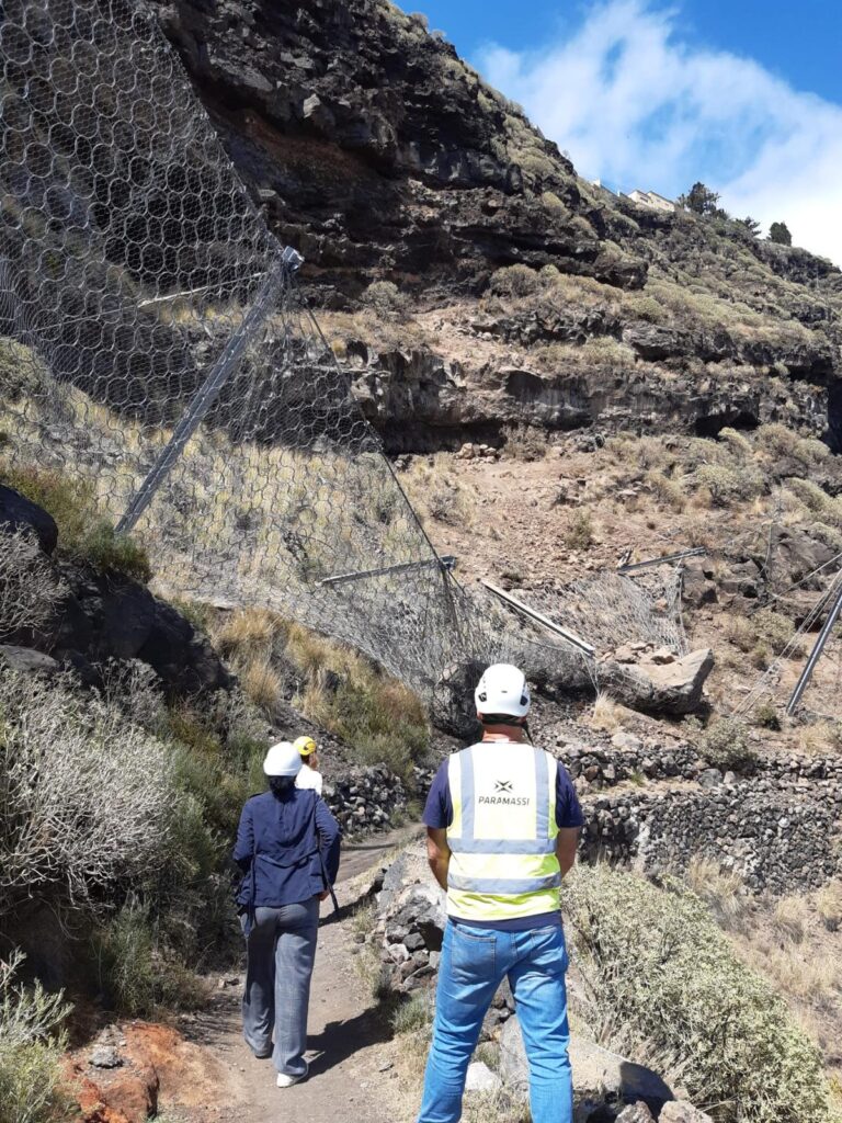 La Palma, Tazacorte: Dringlichkeitsarbeiten wegen Steinschlags 94 Dringlichkeitsarbeiten
