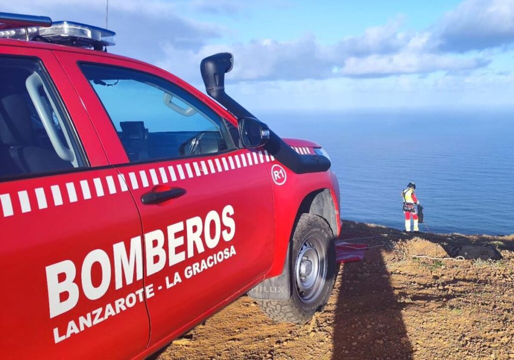Lanzarote, Haría: Feuerwehr in tierischem Einsatz 97 Feuerwehr 2
