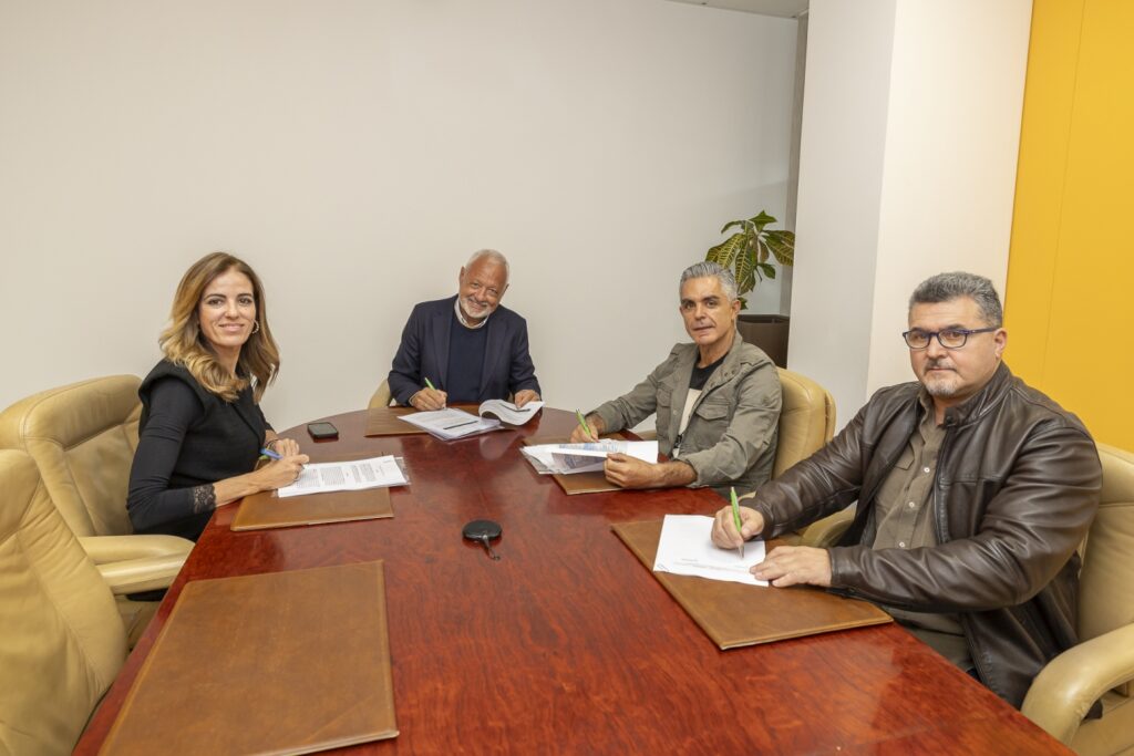 El Hierro, Valverde: HiperDino expandiert nach El Hierro 98 Hiperdino 1