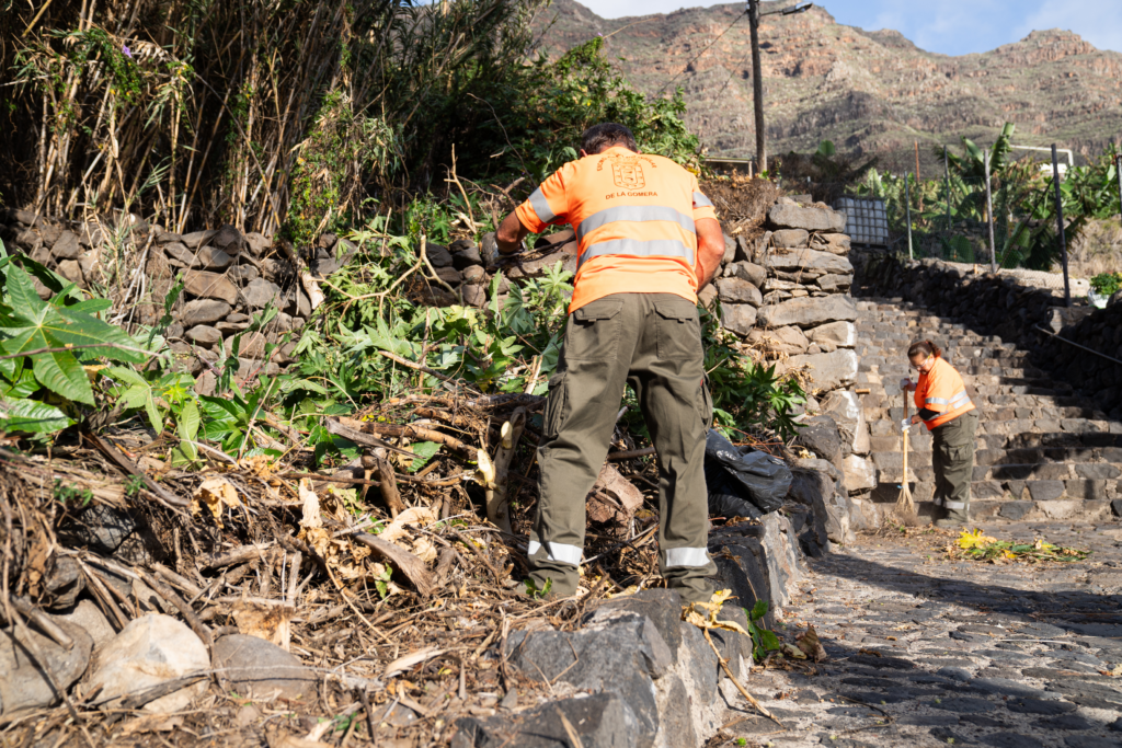 La Gomera, San Sebastián: Landschaftspflege auf La Gomera 99 Landschaft 2