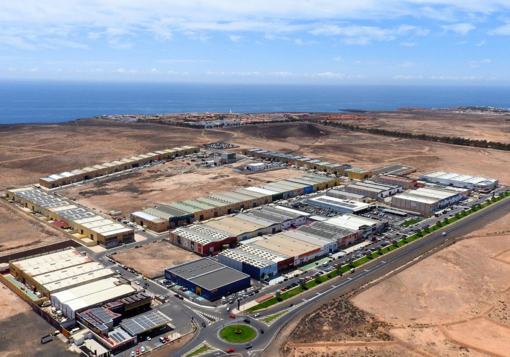 Fuerteventura, Antigua: Schwarzarbeit in einer Wäscherei aufgedeckt 96 Schwarzarbeit
