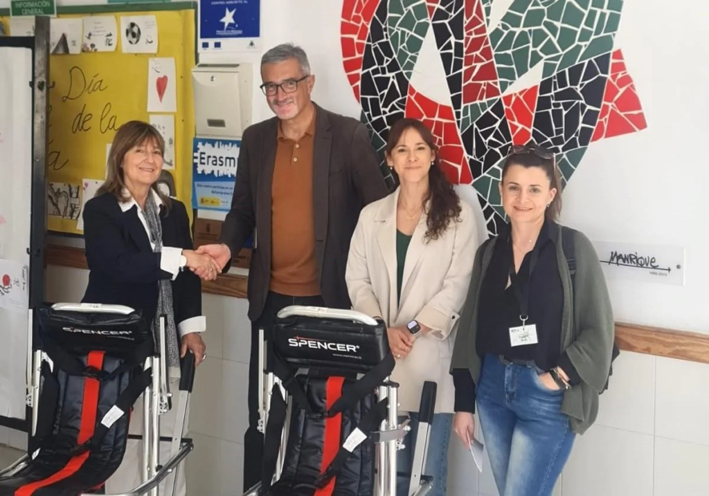 Lanzarote-Arrecife: Zwei Leicht-Rollstühle für Notfälle 95 Zwei