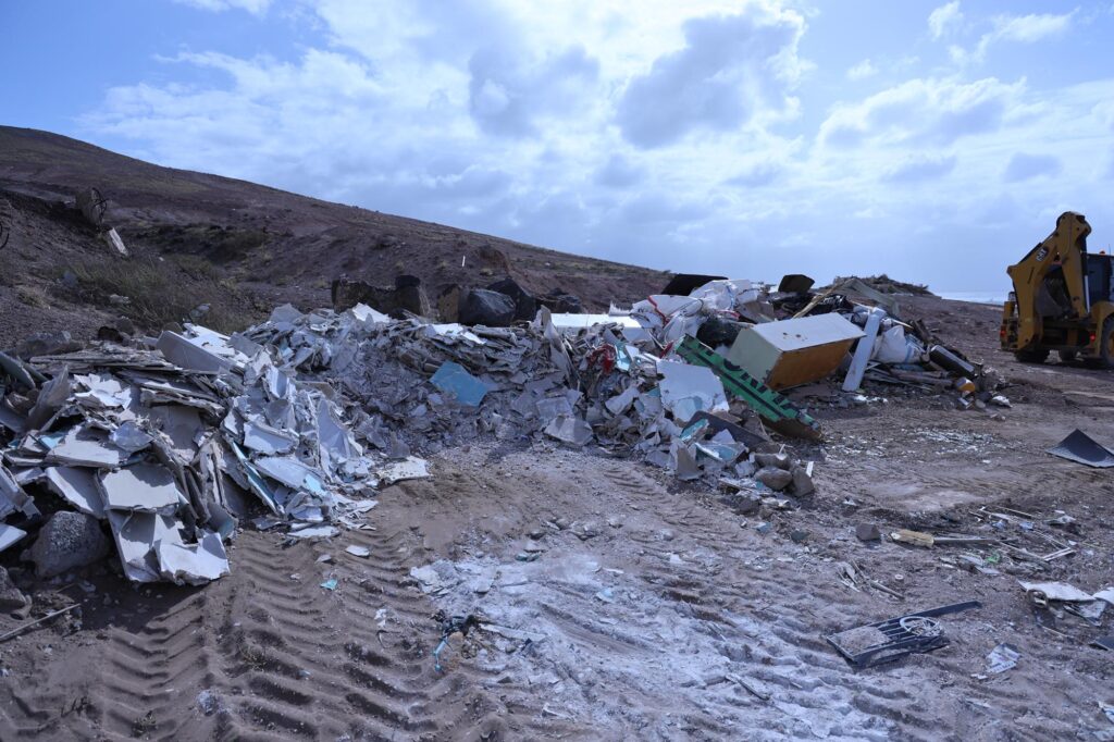 Lanzarote, Arrecife: Über 600 Tonnen Müll geräumt 99 ueber 600