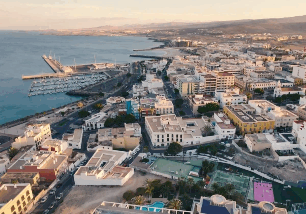 Fuerteventura, Puerto del Rosario: Schwerer Autounfall in Puerto del Rosario 99 SChwerer