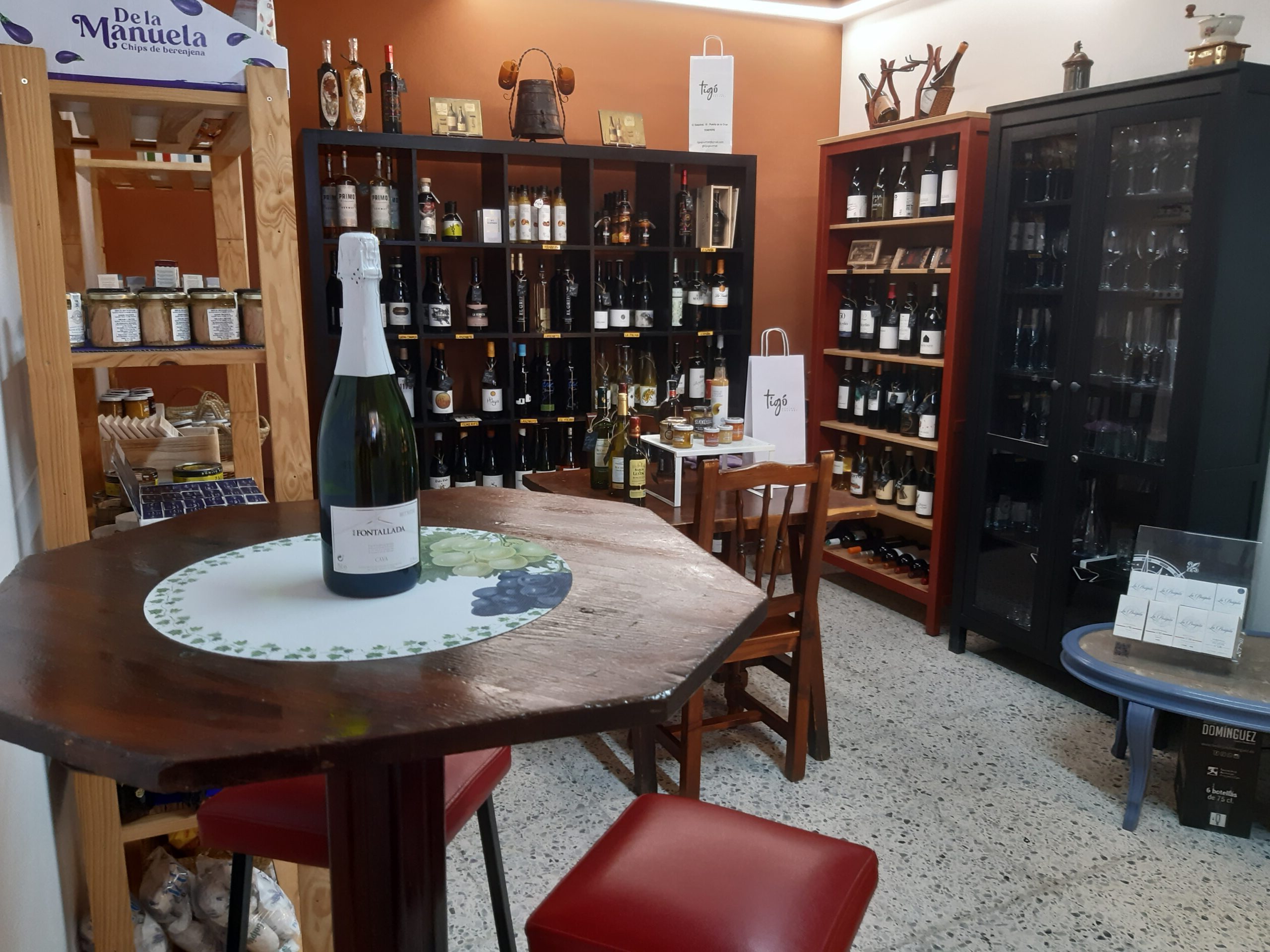 Weinprobe scaled e1748940149966