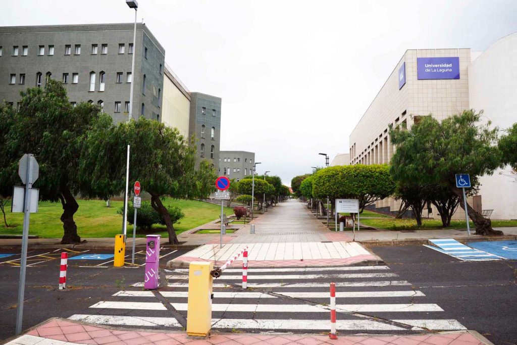 Universitaet