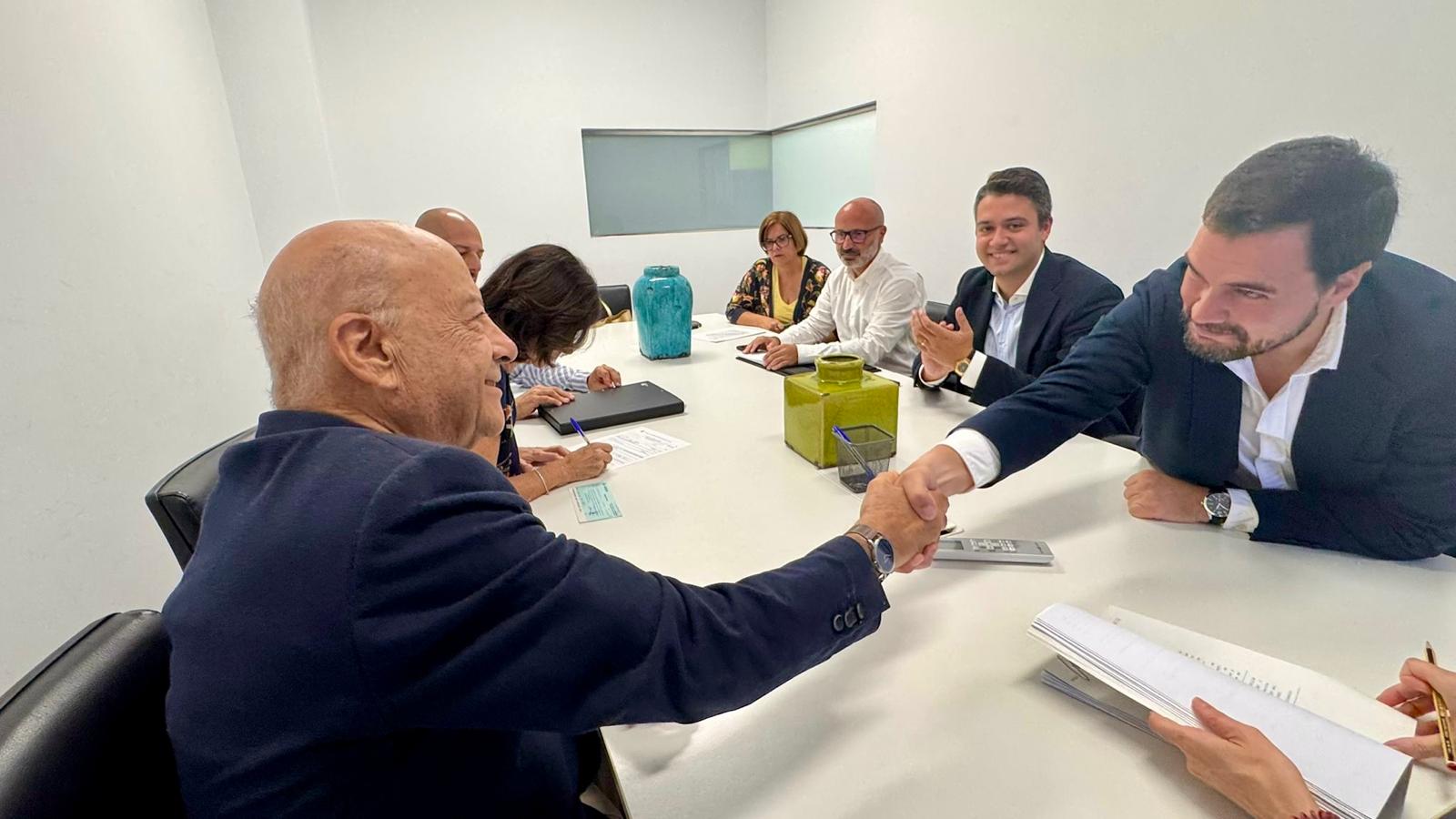 Teneriffa-Nord, Puerto de la Cruz: Puerto de la Cruz hat das alte Kino gekauft 1 Puerto de la Cruz