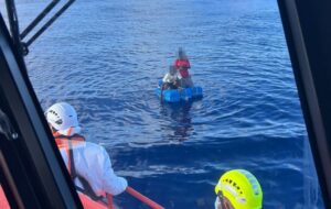 Kanarische Inseln: Verzweifelte Migranten auf Floß aus Kanistern 4 Verzweifelte