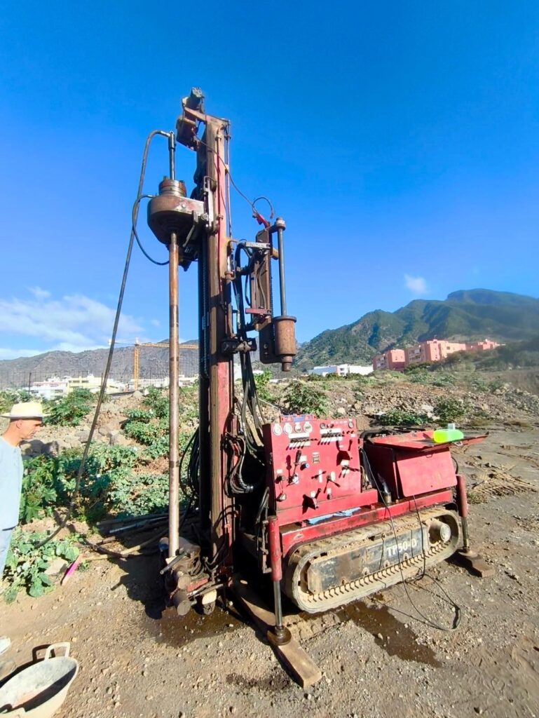 La Palma, Los Llanos de Aridane: Bodenprüfungen in Los Llanos 100 Bodenpruefuingen
