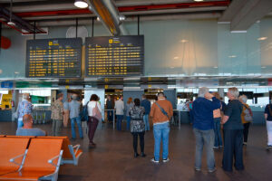 La Palma, Santa Cruz: Flugumleitungen auf La Palma 17 Flugumleitungen