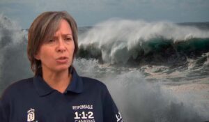 Kanarische Inseln: Meteorologin warnt weiter vor hohem Wellengang 1 Meteorologin