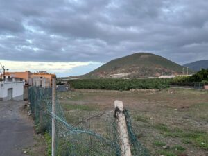 Teneriffa-Nordwest, Buenavista del Norte: Neuer Parkplatz in der Calle Claveles 13 Neuer Parkplatz