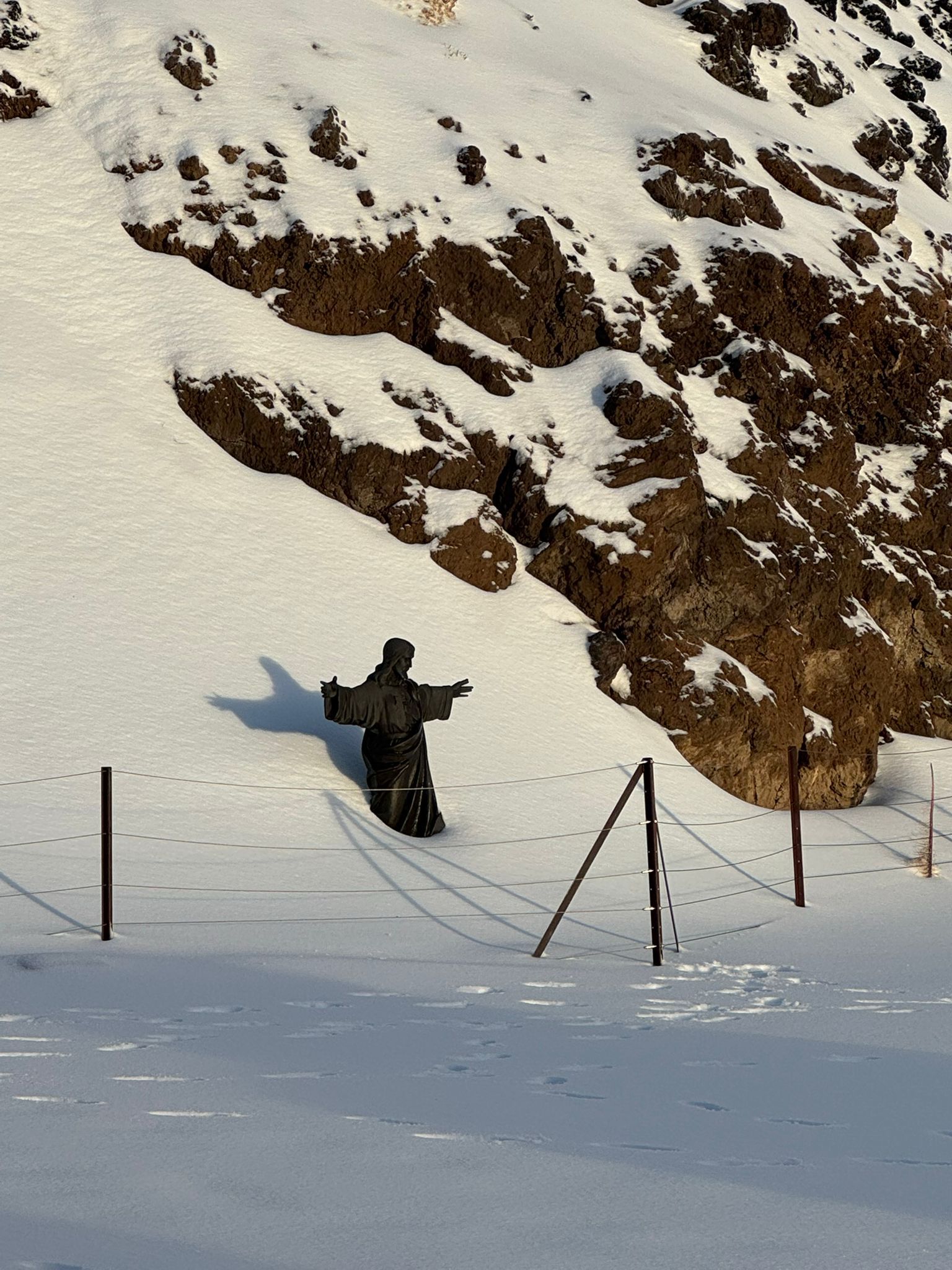 Kanarische Inseln: Sturmtief brachte anderthalb Meter Schnee 1 Sturmtief 1