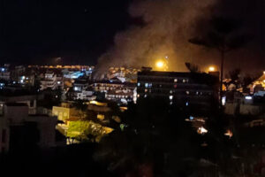 Teneriffa-Nord, Puerto de la Cruz: Straßensperre wegen Wohnungsbrand 11 Strassensperre
