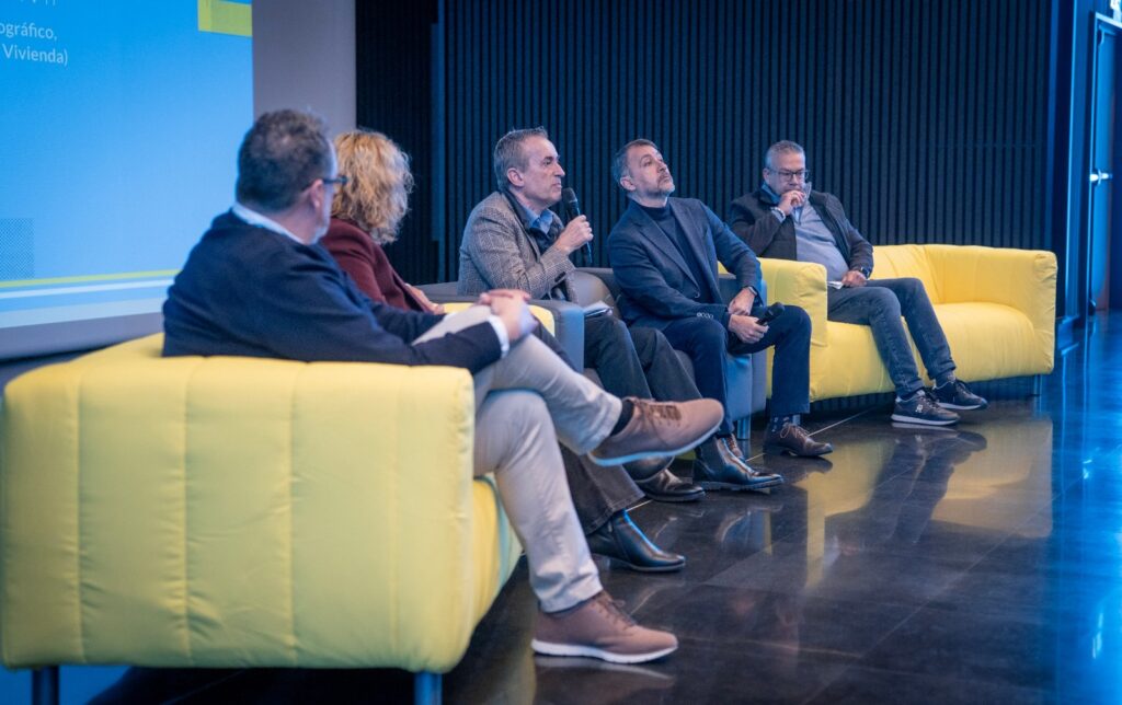 Teneriffa-Nordost, Santa Cruz: Teneriffa gehört den Residenten 93 Teneriffa