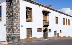 Teneriffa-Nord, Puerto de la Cruz: Weinritterorden trifft sich bei Tito’s 9 Weinritterorden 1