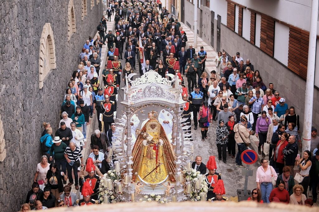 Teneriffa-Ost, Candelaria: Candelaria ehrte seine Madonna 96 Candelaria