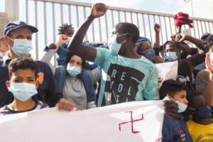 Kanarische Inseln: Fehlender Wohnraum für volljährige Migranten 45 Fehlender