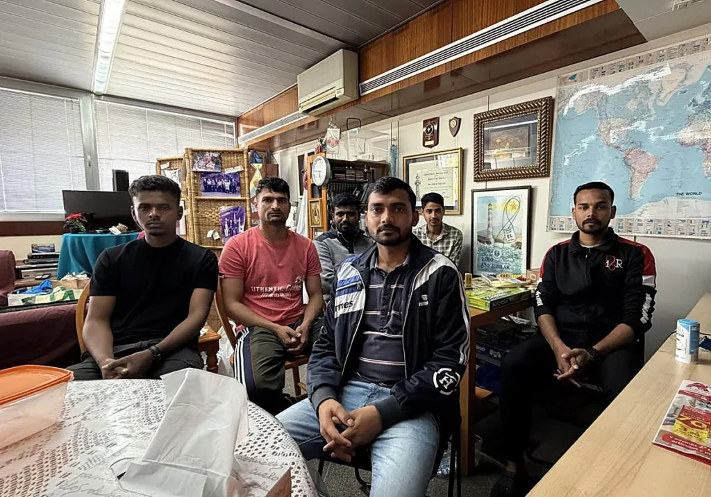 Teneriffa-Nordost, Santa Cruz: Sieben gestrandete Matrosen vom Kokain-Schiff 100 Sieben