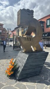 Teneriffa-Nord, Puerto de la Cruz: Statue Spectator ist zurück 12 Statue