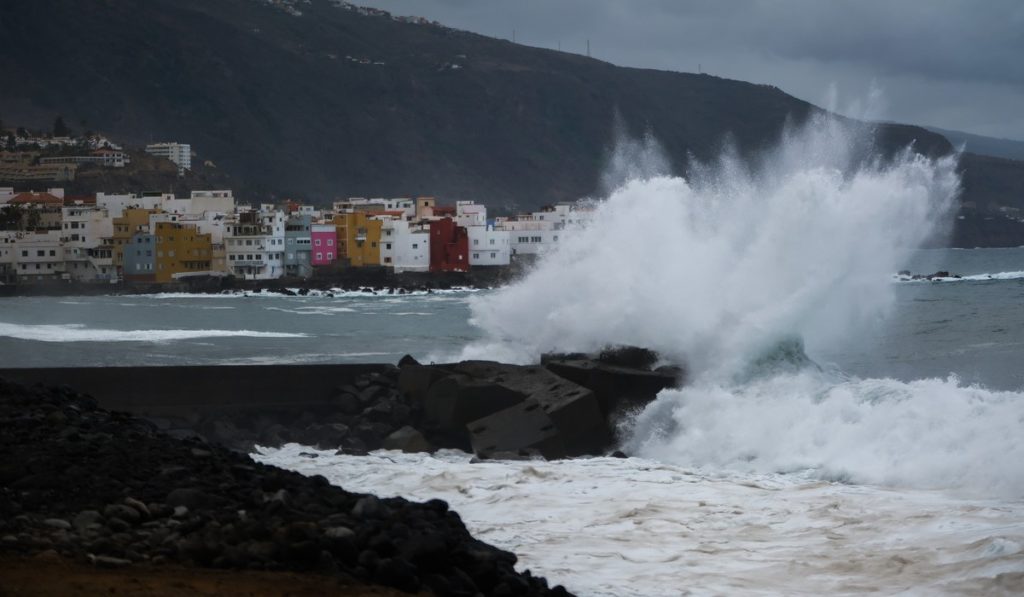 Kanarische Inseln: Warnstufen bleiben bestehen 1 Warnstufen
