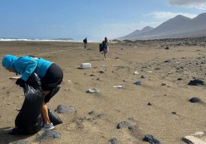 Fuerteventura, Pájara: Elf Jahre Strandreinigung 1 Elf