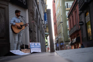 Teneriffa, Nordost, Santa Cruz: Straßenmusiker sind willkommen 2 Strassenmusiker