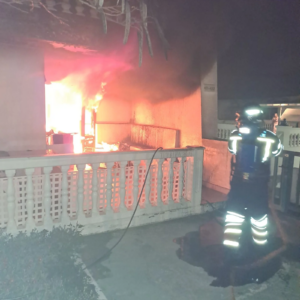 Lanzarote, Tías: Wohnungsbrand in Puerto del Carmen 18 Wohnungsbrand