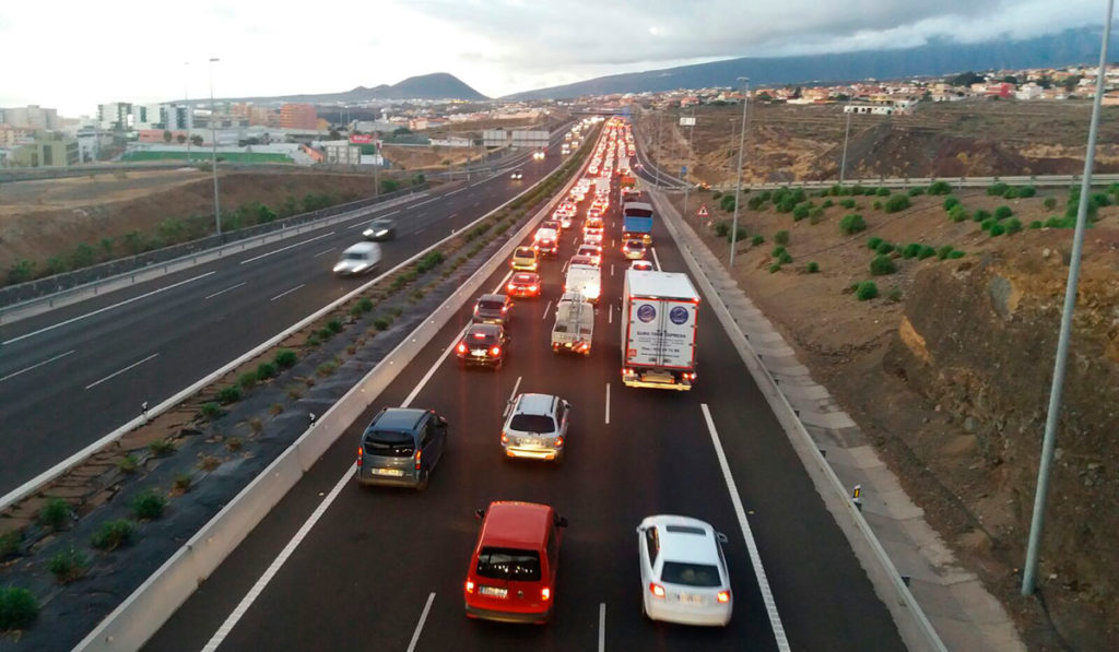 Teneriffa-Nordost, Santa Cruz: Neue Asphaltdecke für die Südautobahn 97 Neue Asphalt
