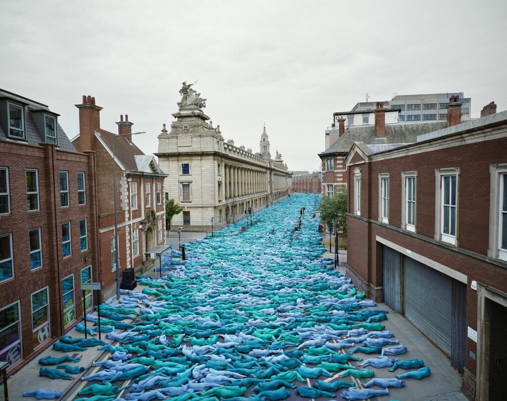 Kanarische Inseln: Spencer Tunick bringt „nackte Kunst“ auf die Kanaren 95 Spencer Tunick Hull UK 2016