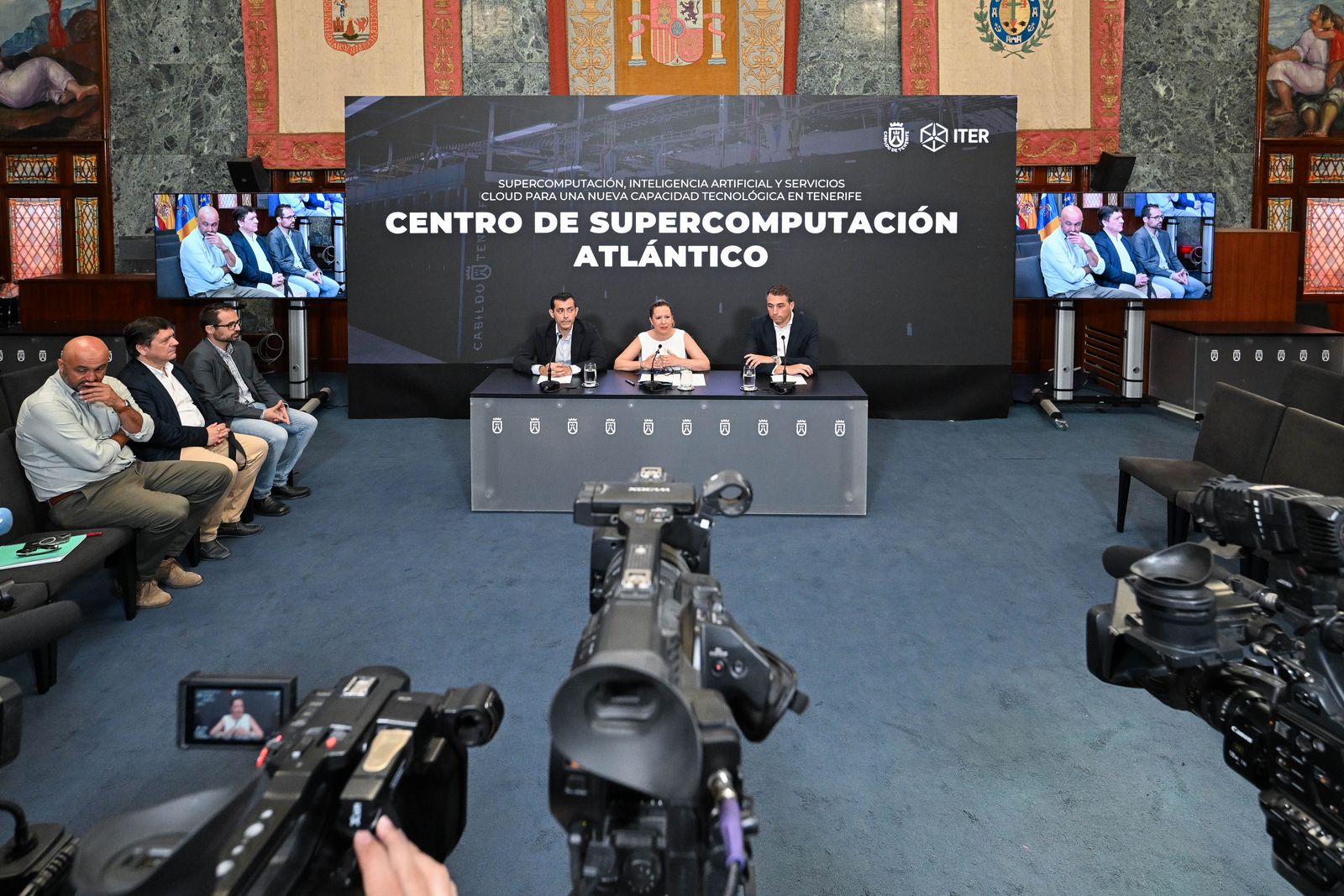 Supercomputer