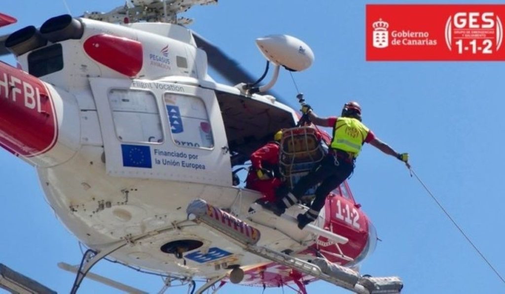 Teneriffa-Nord, La Orotava: Hubschrauber-Rettungseinsatz am Teide 92 Hubschrauber