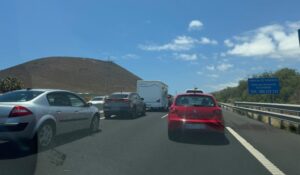 Teneriffa-Ost, Güímar: Hubschrauberlandung auf der Autobahn 10 Hubschrauberlandung
