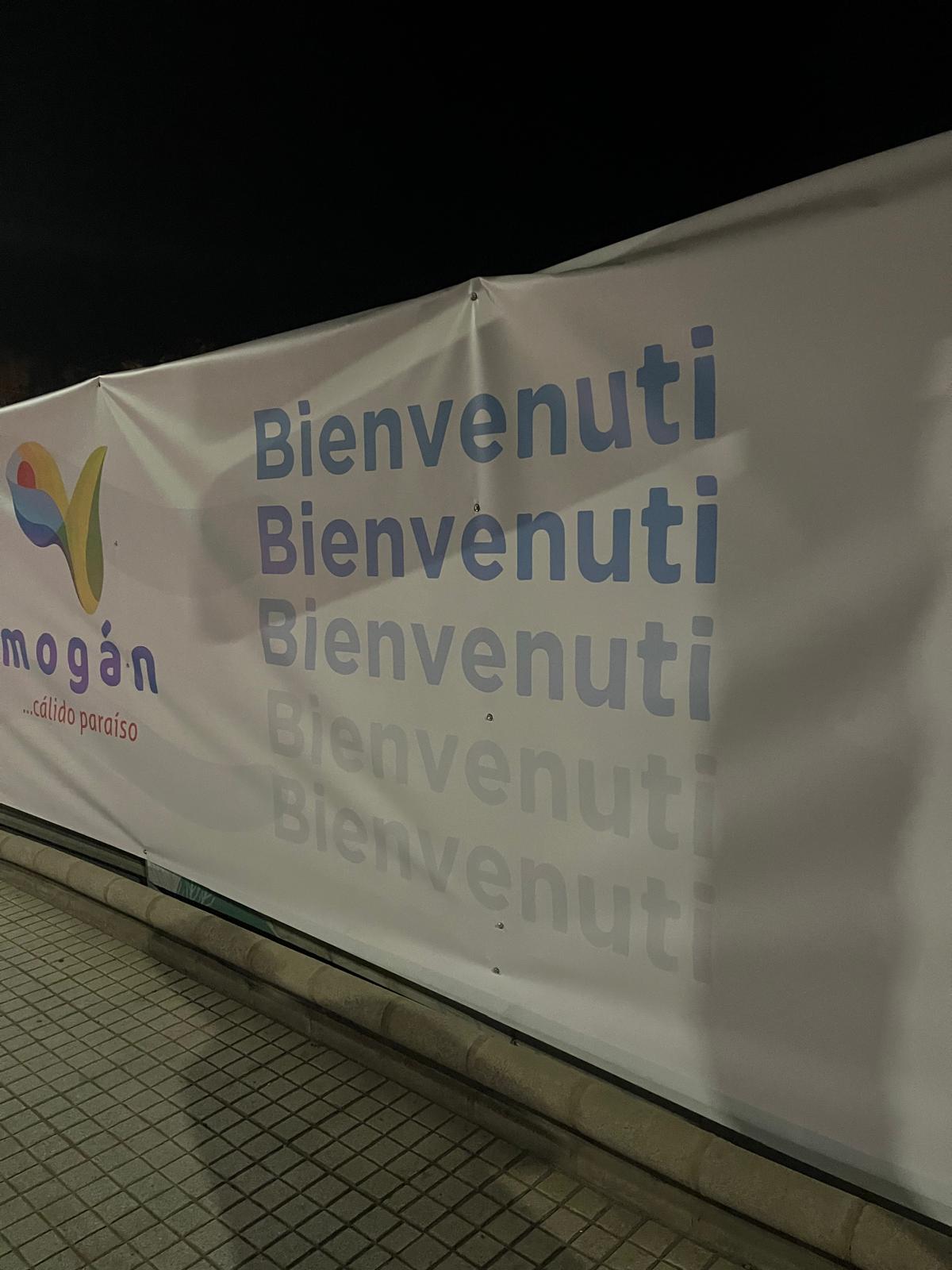 Gran Canaria-Süd, Mogán: Papstempfang mit Rechtschreibfehler 1 Papstempfang