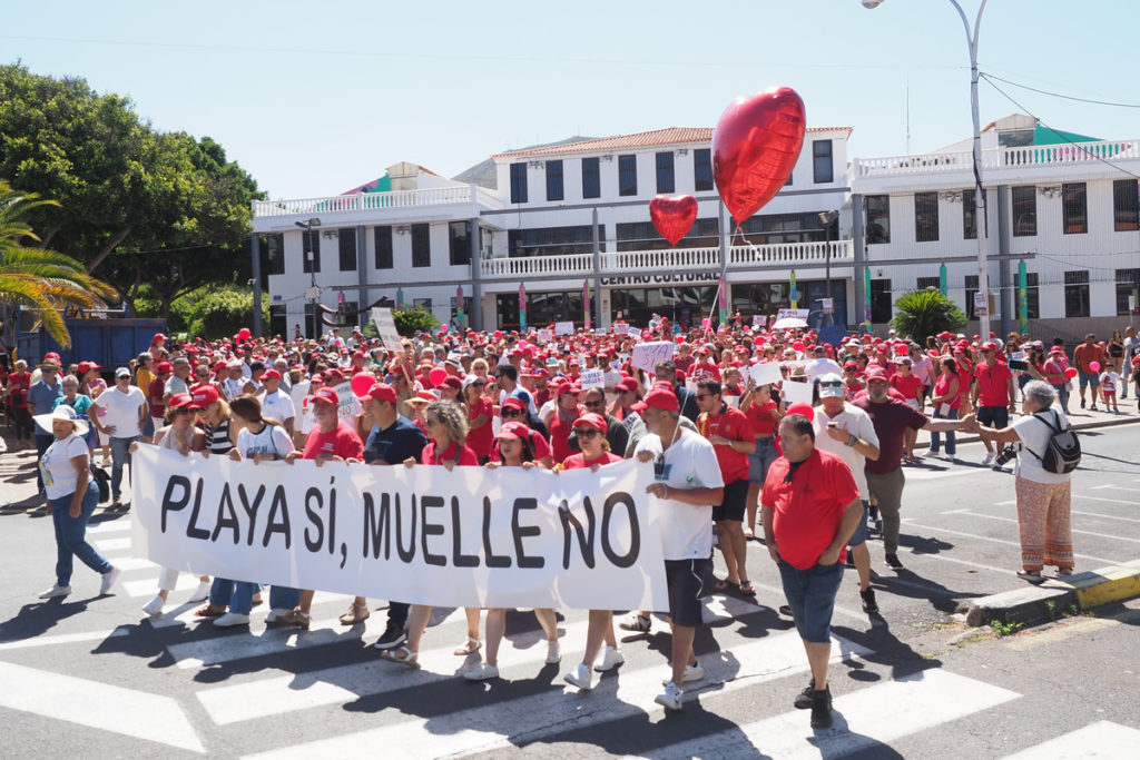 Teneriffa-Süd, Arona: Protestwelle gegen den Hafenausbau 1 Protestwelle
