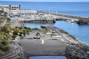 Teneriffa-Ost, El Rosario: Taucher von Motorboot überfahren 12 Taucher