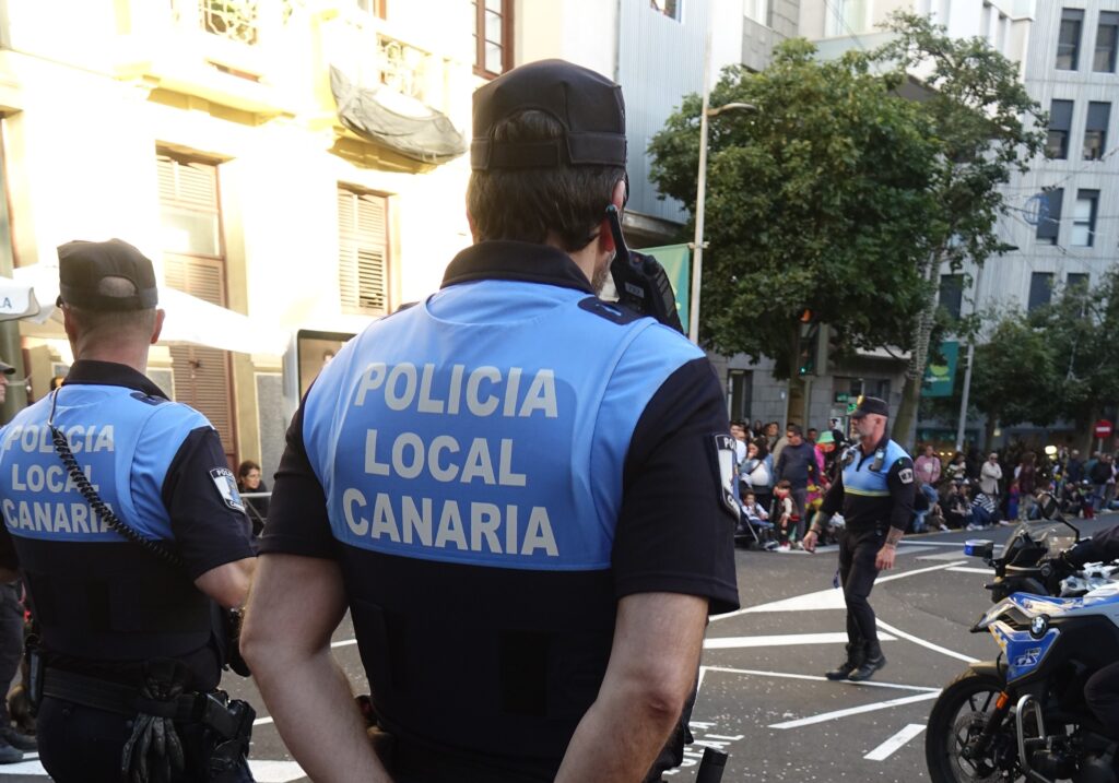 Teneriffa-Nordost, Santa Cruz: Polizist außer Dienst rettet Frau vor Angreifer 91 Polizist