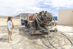 Lanzarote, La Graciosa: Sickergruben-Reinigung auf La Graciosa 16 Sickergruben