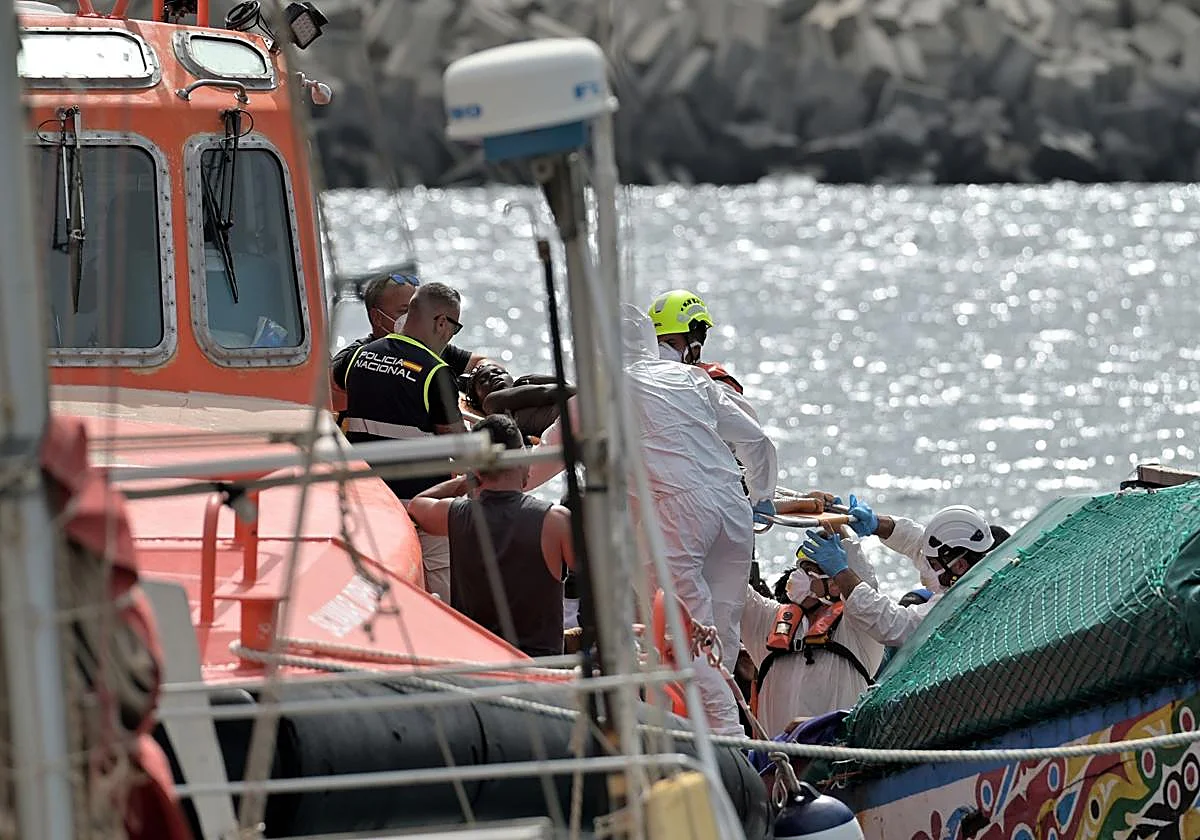 El Hierro, La Restinga: Eine Tote und mehrere Kranke auf Flüchtlingsboot 1 Tote