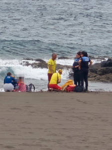 Gran Canaria-Ost, Telde: Vater und Sohn vor dem Ertrinken gerettet 7 Vater
