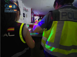 Teneriffa-Süd, Adeje: Zuhälter festgenommen 15 Zuhaelter