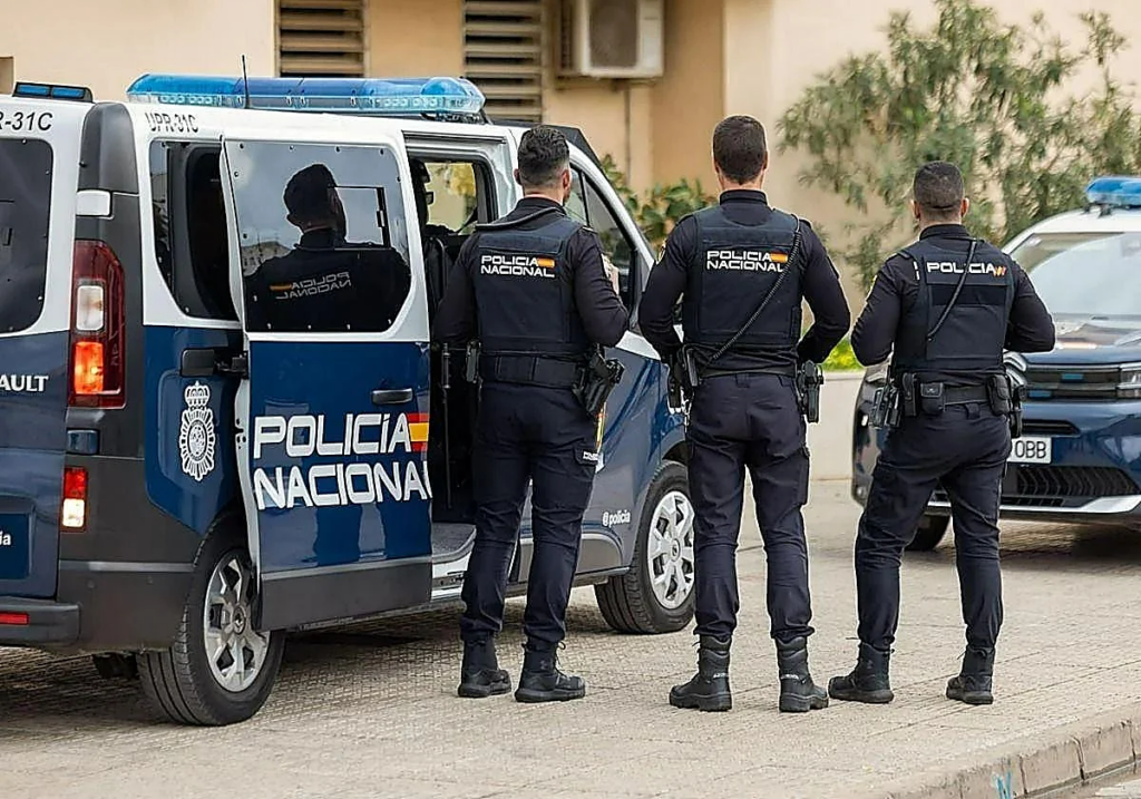 Gran Canaria-Nord, Las Palmas: Zwei Ehepaare als Drogendealer entlarvt 95 Zwei Ehepaare