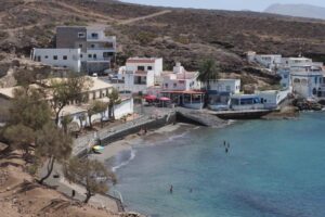 Teneriffa-Süd, Adeje: Schwarze Fahne für El Puertito 14 schwarze