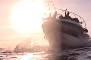 Teneriffa-Süd, Adeje: Fast von Sportboot überfahren 14 Boot Schwimmer este