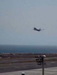 Teneriffa-Süd, Granadilla de Abona: Umleitungen wegen Windscherungen 14 Flugzeug Wind